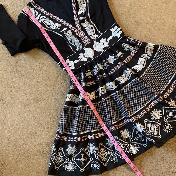 BEBE EMBROIDERED FIT AND FLAIR DRESS WITH SEQUINS SIZE 0 - Picture 10 of 16
